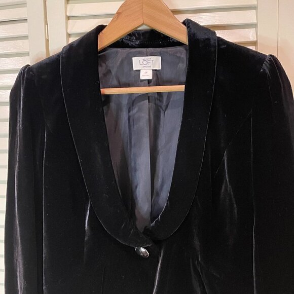 ANN TAYLOR LOFT Black Velvet One Button Blazer 3/4 Sleeves NWOT - Picture 2 of 5